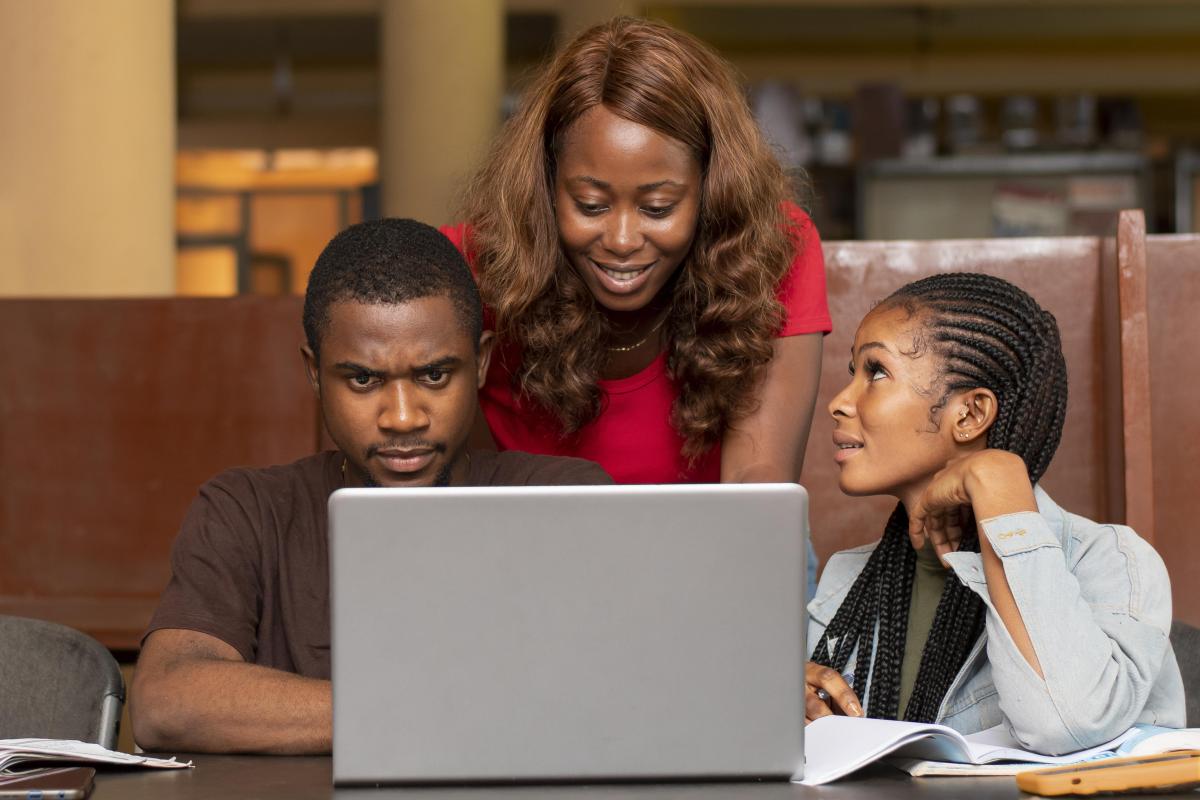 Uni.e.s pour l’Education et l’Emploi