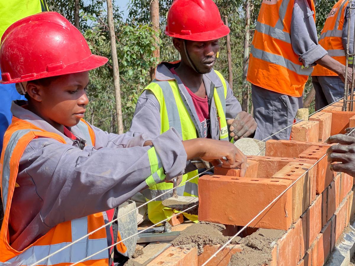 Les « chantiers-formation » : un mécanisme original d’apprentissage entre pairs et d’insertion des jeunes dans les métiers du bâtiment