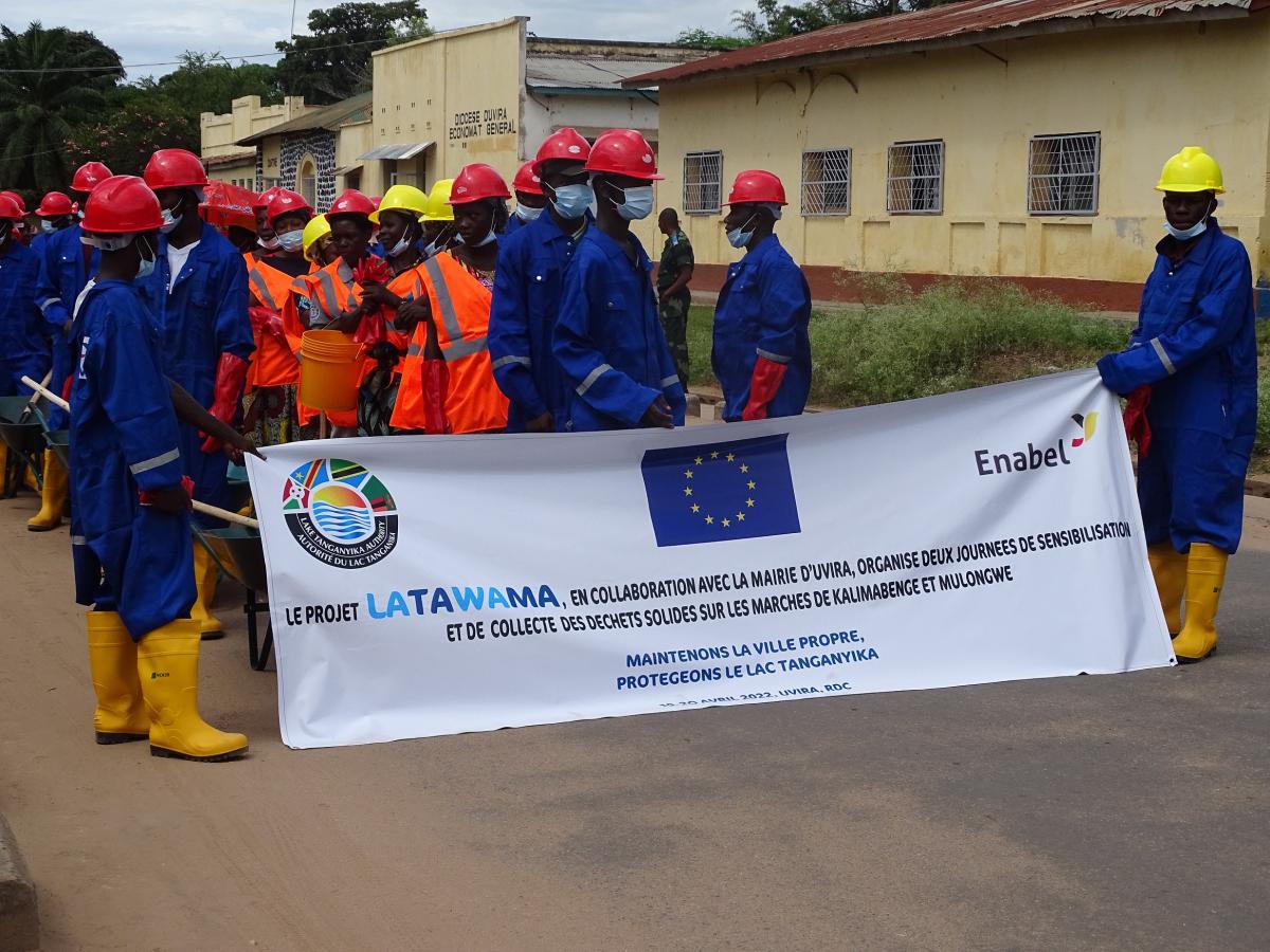 Uvira-RDC : Le projet LATAWAMA lance les activités de sensibilisation et de collecte des déchets solides à Uvira