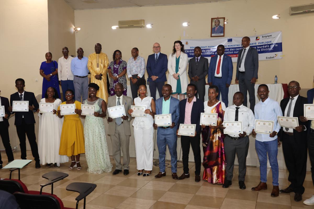 48 nouveaux professionnels de la santé certifiés en chirurgie de district