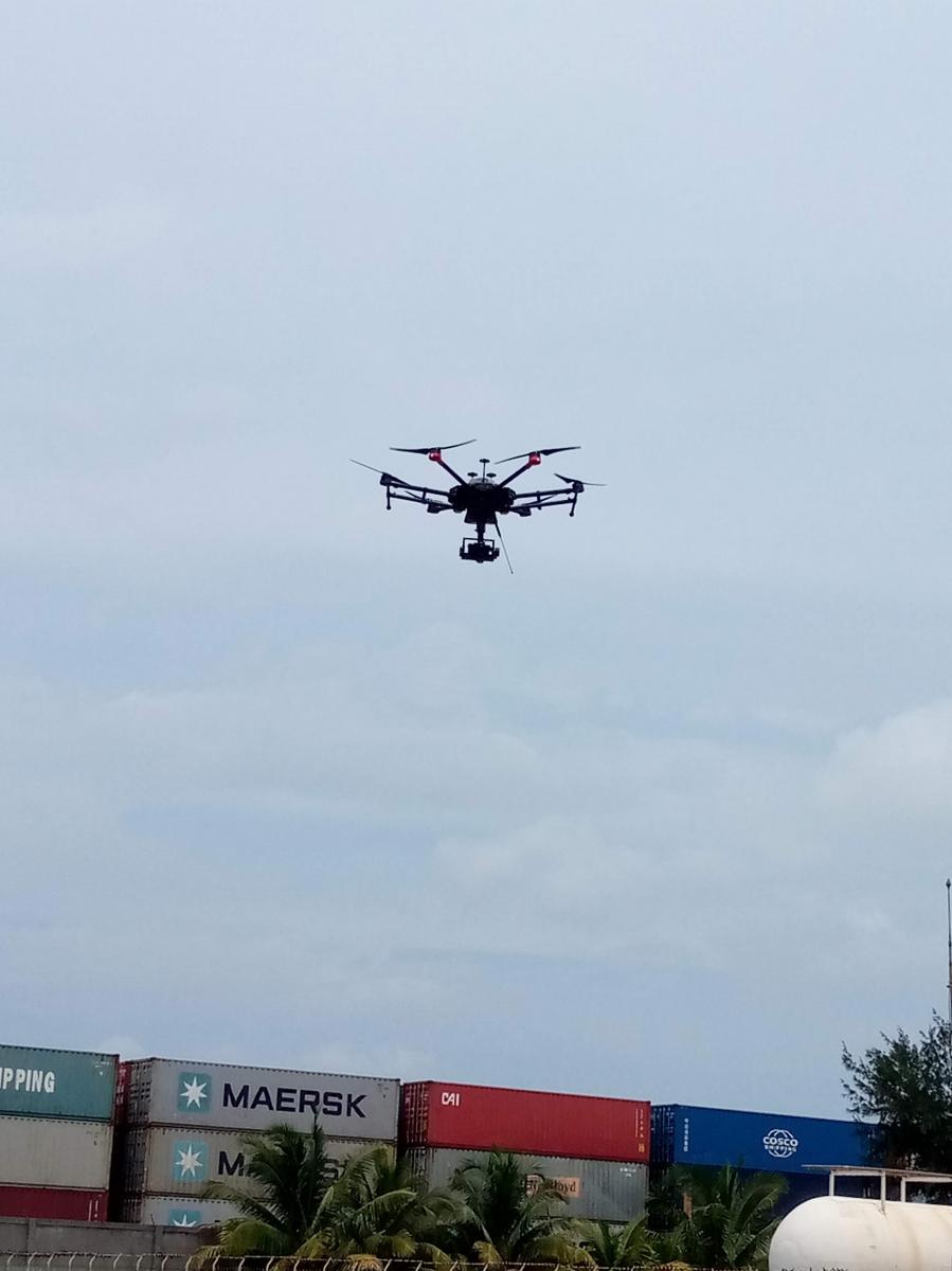 Enabel participe à l’amélioration des  performances du Port Autonome de Cotonou : un drone professionnel acquis et l’équipe SETHO formée à son utilisa