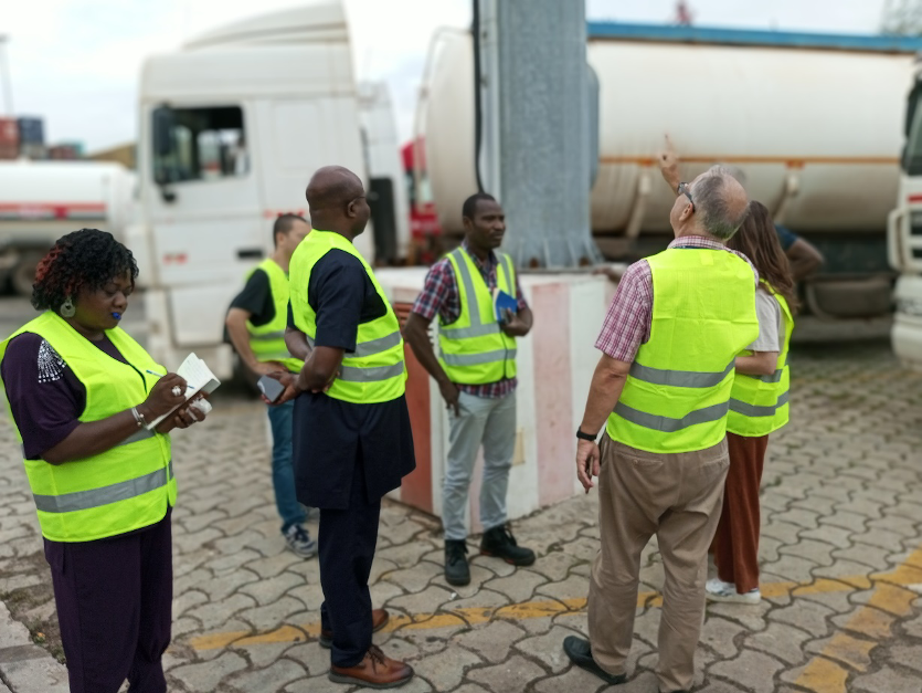 Au Bénin, Enabel s'engage pour une amélioration de la performance environnementale du PAC en soutenant la mise en place d'un système permanent de mesure de la qualité de l'air