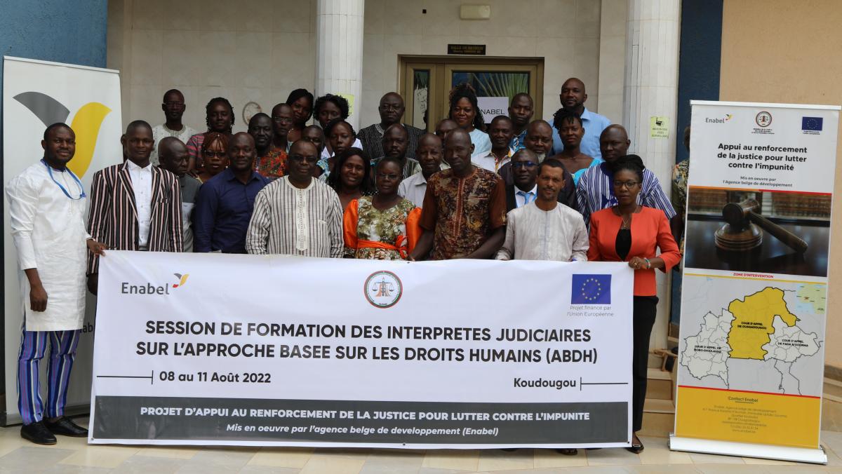 Enabel renforce les capacités des interprètes judiciaires du Burkina Faso sur l’Approche Basée sur les Droits Humains (ABDH)