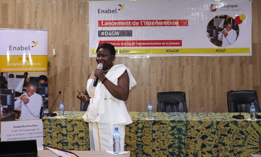 Enabel au Burkina Faso lance le projet D4GW pour la réduire les inégalités homme-femme en matière d’accès aux technologies numériques 