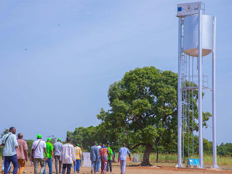 Eau et santé dans le Bankui : de Safané à Tchériba, sur les pas d’investissements structurants