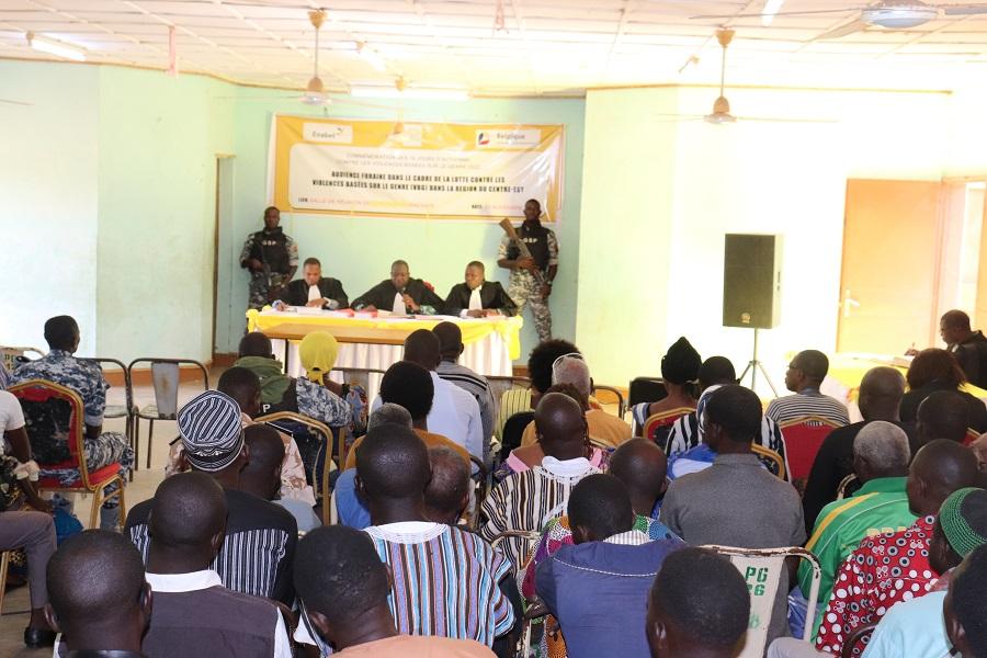 Enabel au Burkina faso appui le tribunal de grande instance de Koupéla dans l’organisation d’une audience foraine sur la répression de Violences Basée