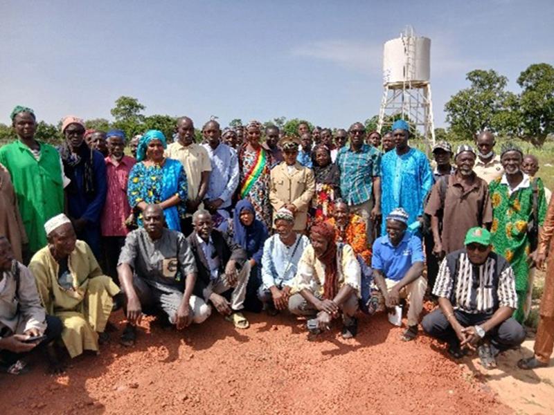 Les Centres de Ressources Rurales (CRR), facteur de cohésion sociale, de partage d’informations et de connaissances en matière de technologies et d’innovations en agroforesterie.