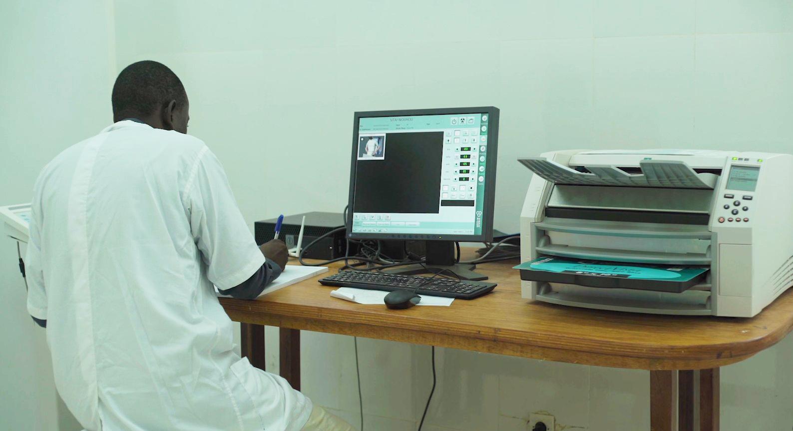 La digitalisation des hôpitaux améliore les soins au Niger 